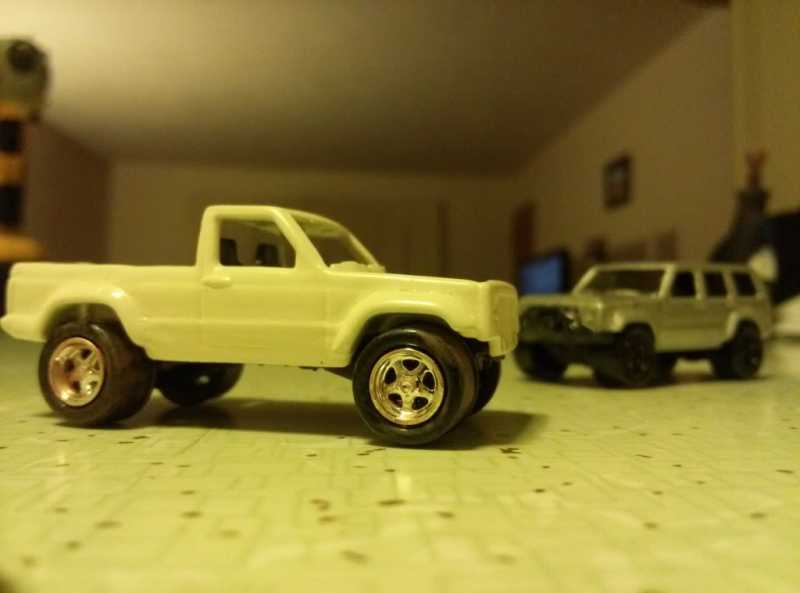 jeep comanche toy