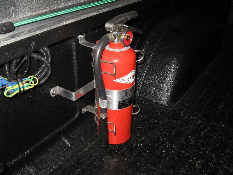 FireExtinguisher.jpg.eb5ee2310a06ffacea326b704e363e0c.jpg