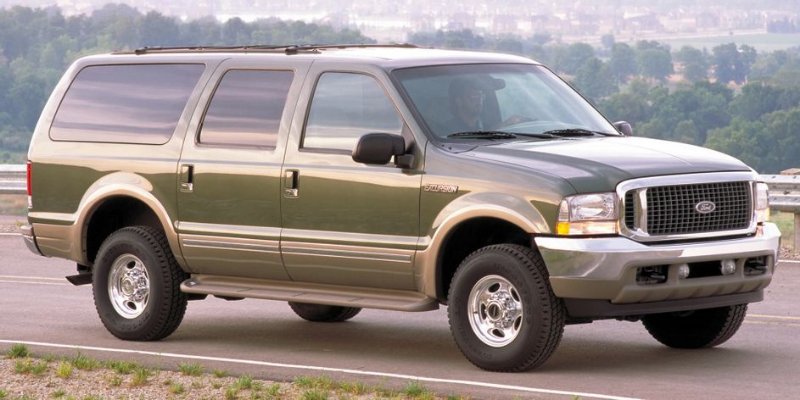 Ford-Excursion-1.jpg.537418710468f173e914d0510c761bc3.jpg