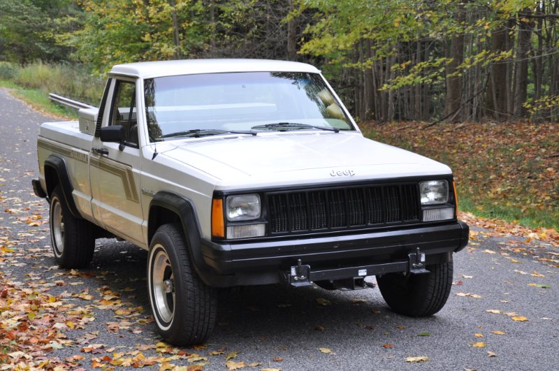 1988_jeep_comanche_1540339132cd20849DSC_1702.jpg.a6fb5735e8bea8ba0b7a0ed925a80d66.jpg