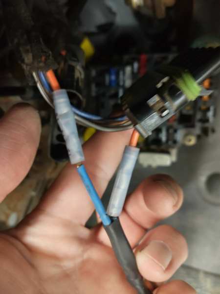 1282226960_Fuelpumpwiring5.jpg.97ff26947f0abe5014c87f5cf9ccf22b.jpg