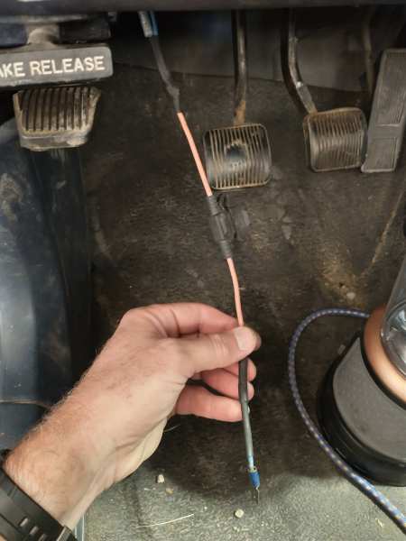 1738497750_Fuelpumpwiring1.jpg.535e3c5227b2ebb98c6cef763c3134a8.jpg