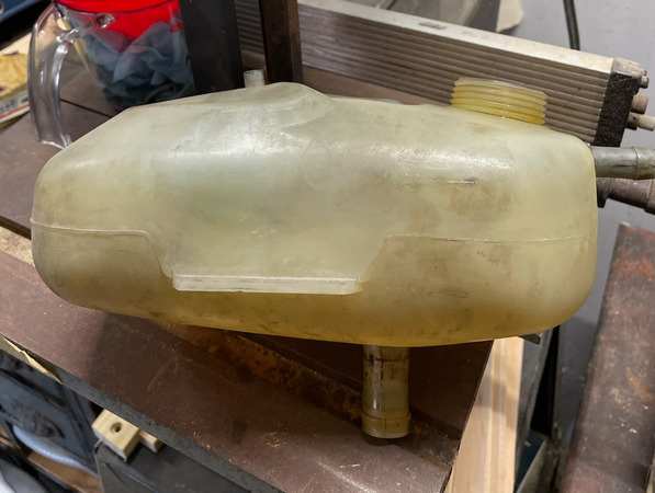 OldBlotedTank.jpg.4c52a38a5c1e7d0fbb1d93d7ac7f6925.jpg