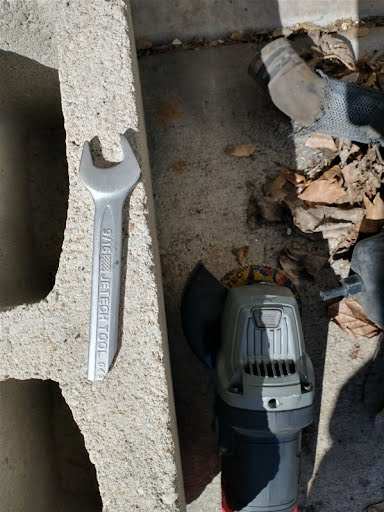332243795_Wrench2.jpg.4da509b8cd2bf727ce78ef97515acb2a.jpg