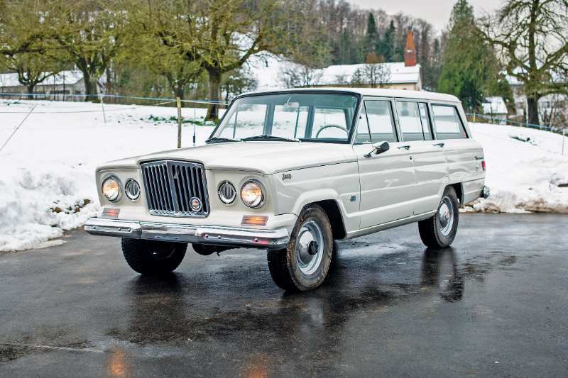 1965-jeep-wagoneer.jpg.f2e146a90c6fc7c2414e6e6352145e90.jpg